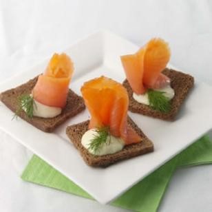 salmon and Crackers 